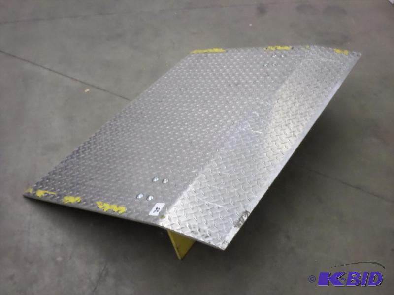 lot 35 image: 36&quotx48" Diamond Plate Aluminum Load...