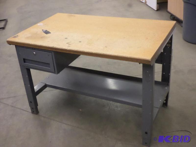 lot 48 image: 30&quotx33&quotx48" Heavy Duty Shop Ta...
