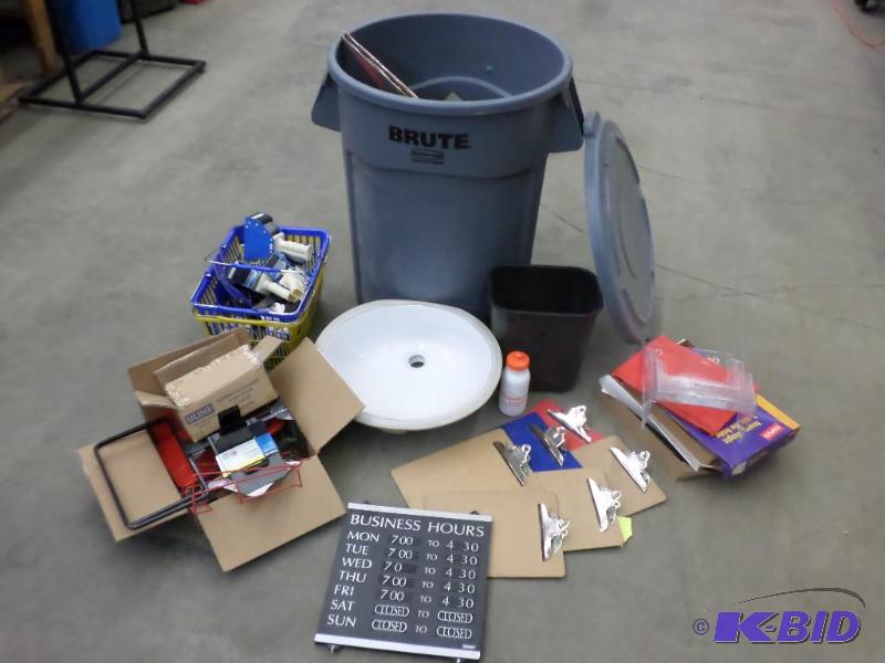 lot 56 image: Brute Garbage Can Full Of Misc Clip Boards, ...