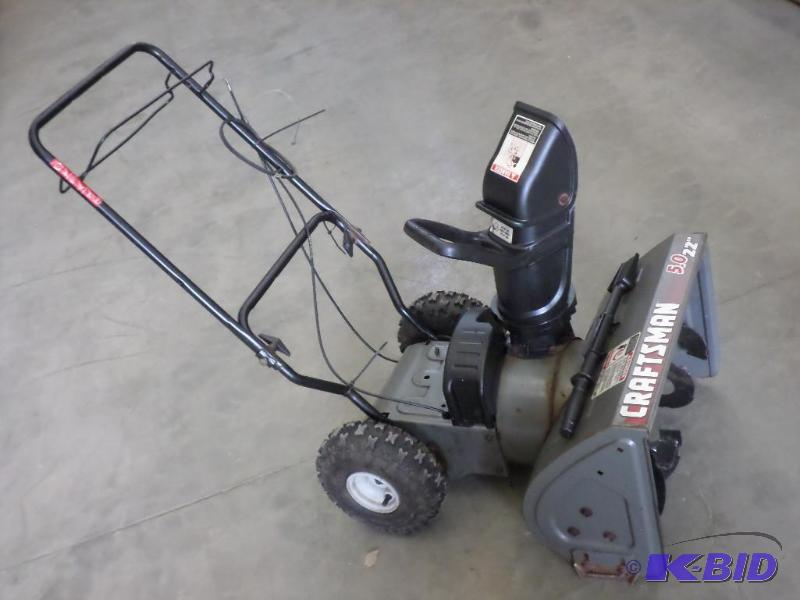 lot 76 image: Craftsman 6HP 22" Snowblower Frame, No M...