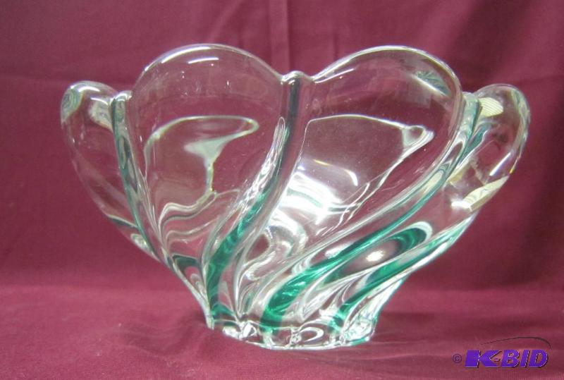 NEW Green Glass Swirl Vase Heavy Duty