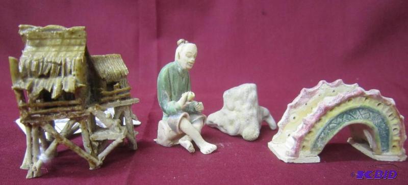 4 Pieces Miniatures