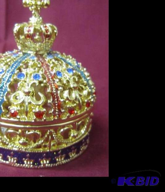 NEW  Jeweled Hinged Box Multi Colored Crown