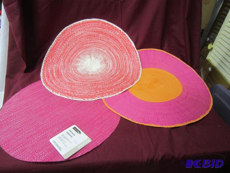 NEW - 3 Round Placemats