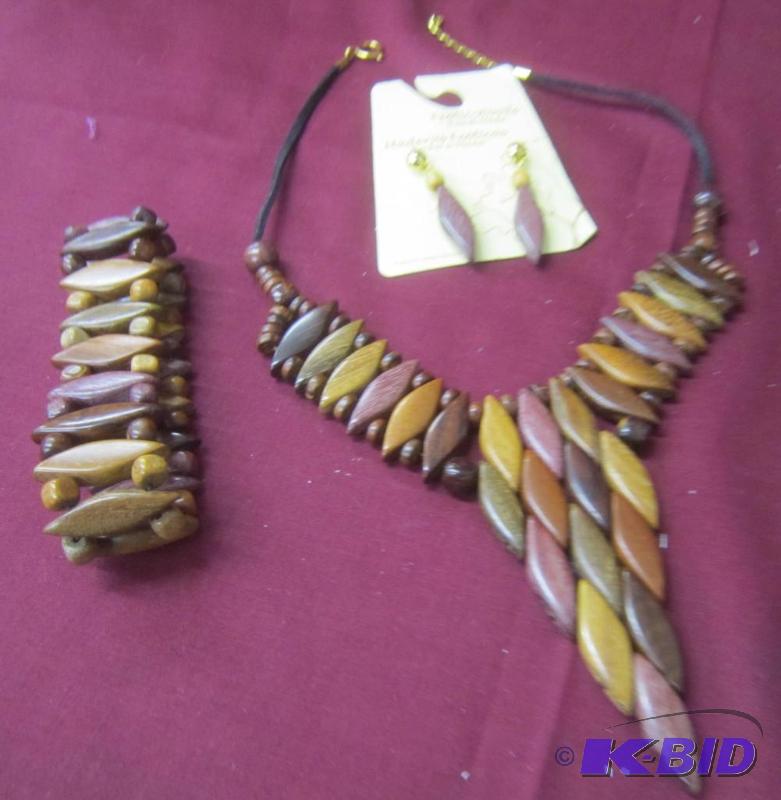 Wood Necklace, Bracelet and Earrings Set