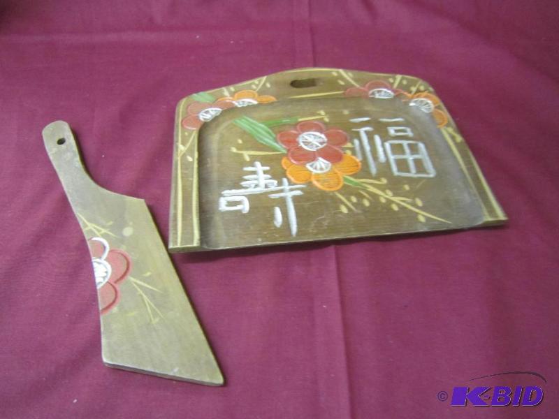 Vintage Carved Wood Floral Crumb Tray Silent Butler