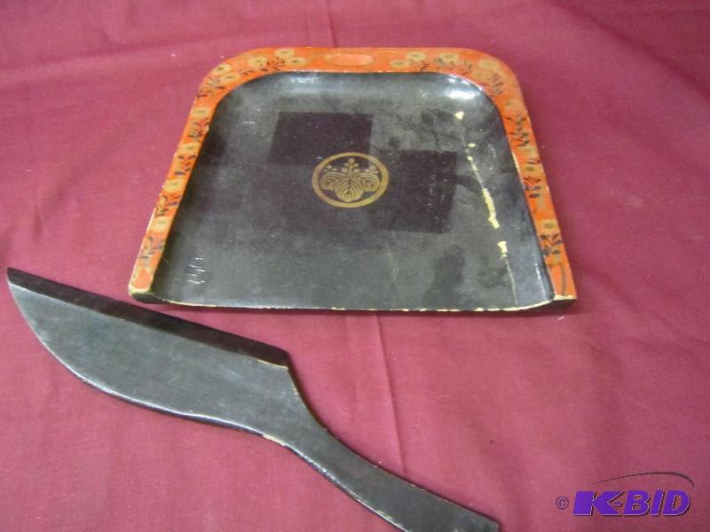Vintage Lacquer Floral Crumb Tray Silent Butler