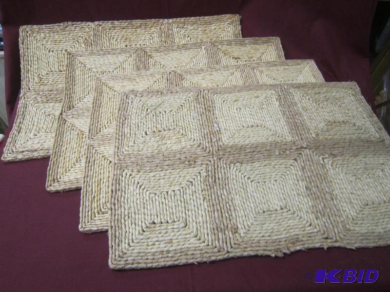 NEW  Set of 4 Rattan Kitchen Placemats