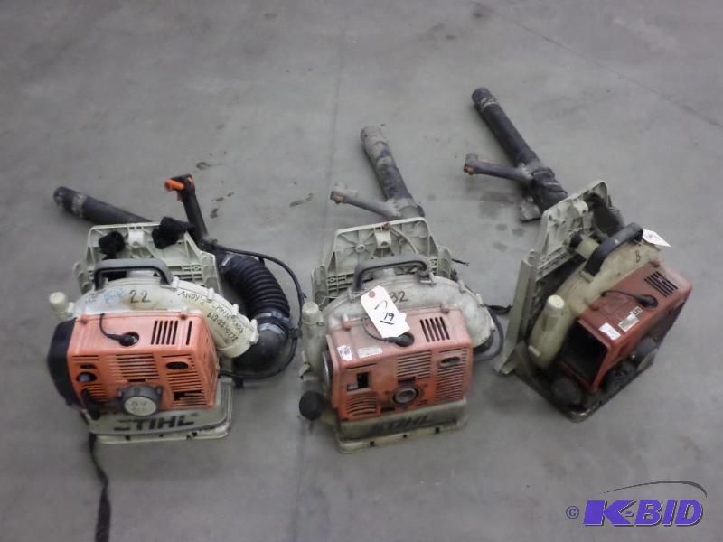 (3) Stihl BR400 Backpack Blowers For Parts...