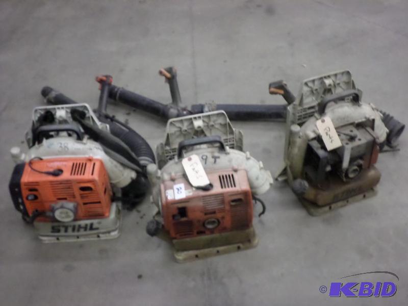(3) Stihl BR400 Backpack Blowers For Parts...
