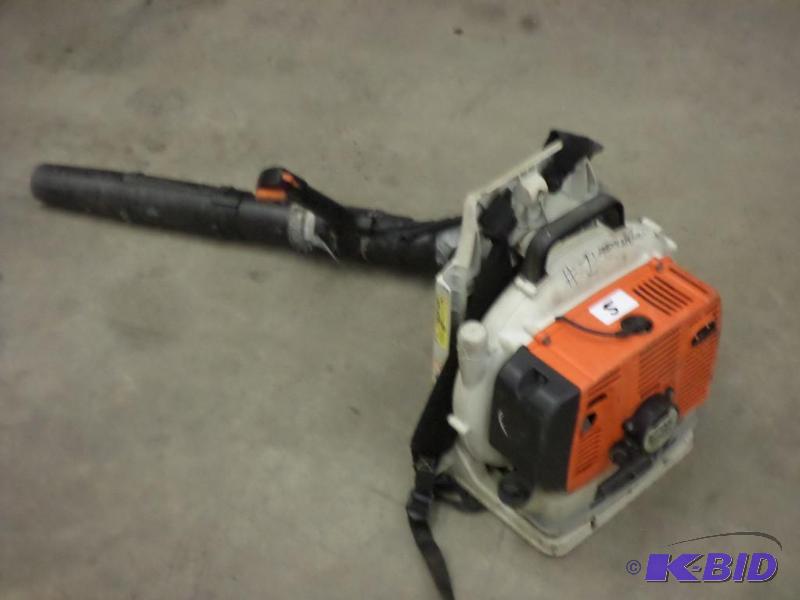 Stihl BR420C Magnum Backpack Blower, Runs...