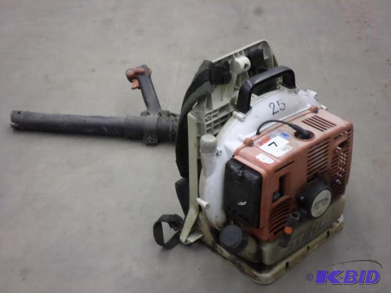 Stihl BR420C Magnum Backpack Blower, Runs...