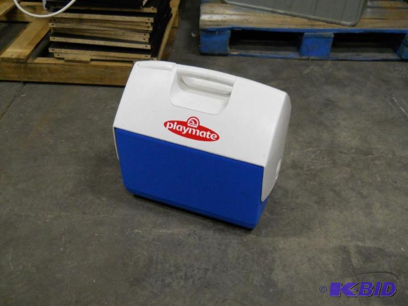 Playmate Cooler by Igloo. Clean.