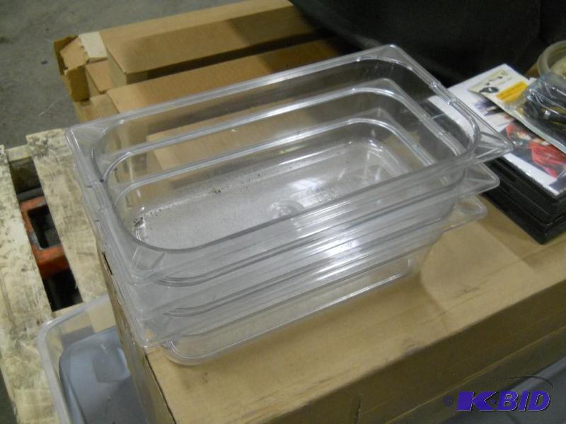4 Carlisle NSF 13 Size Containers.