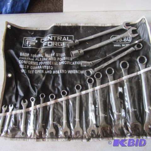 lot 103 image: Metric Wrenches