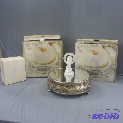 lot 164 image: Mirrored Cake Stands