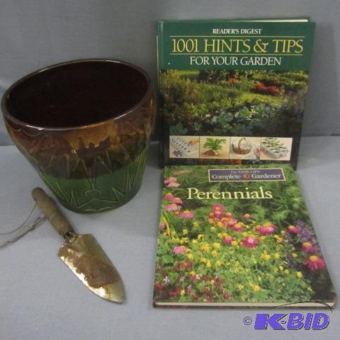 lot 169 image: Planter & Garden Books