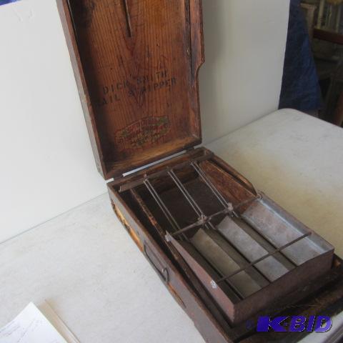 lot 17 image: Antique Nail Stripper Kit