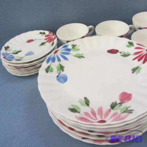 lot 21 image: Blue Ridge China