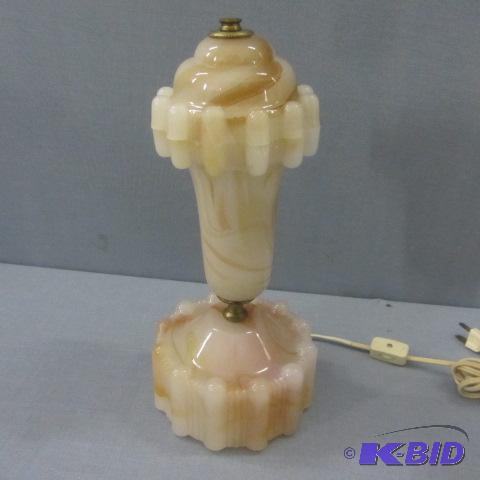 lot 24 image: Vintage Marble Dresser Lamp