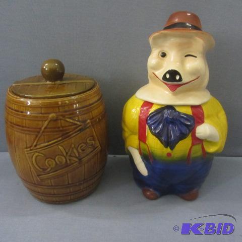lot 29 image: Barrel & Bear Cookie Jars