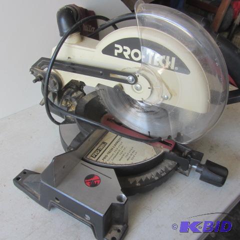 lot 79 image: Compound Miter Saw