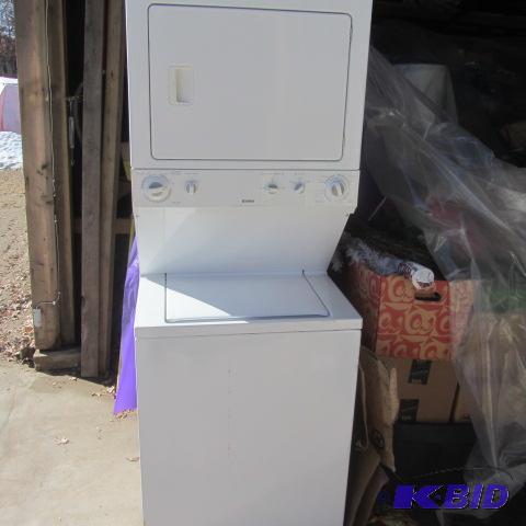 lot 9 image: Stacking Washer Dryer
