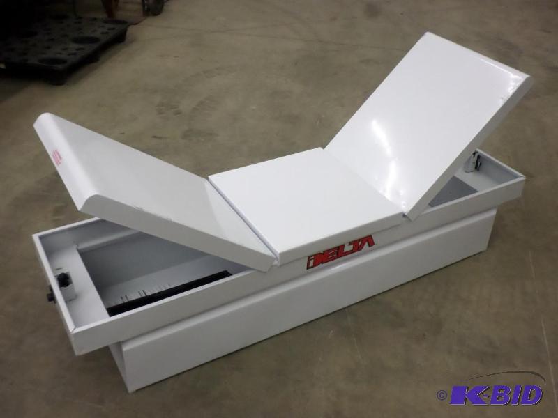 Delta 901000 White Steel Truck Toolbox, Locks... LE March New