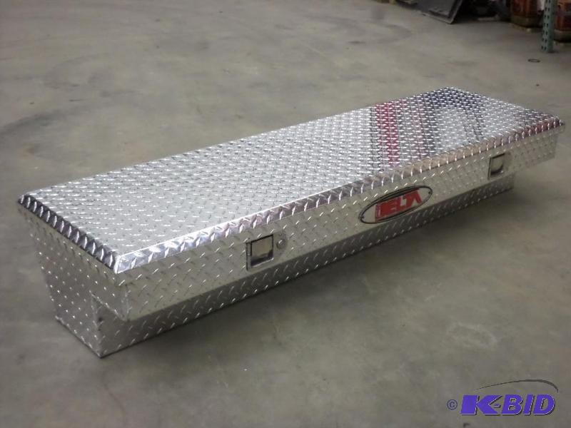 Delta aluminum diamond plate truck tool box, in bed, cheap