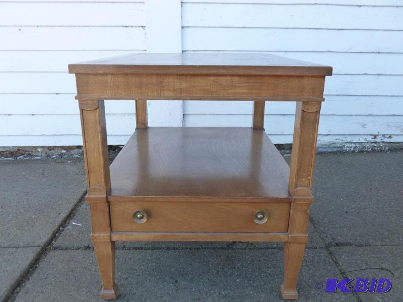 lot 11 image: Vintage Drexel wooden end table with drawer t...