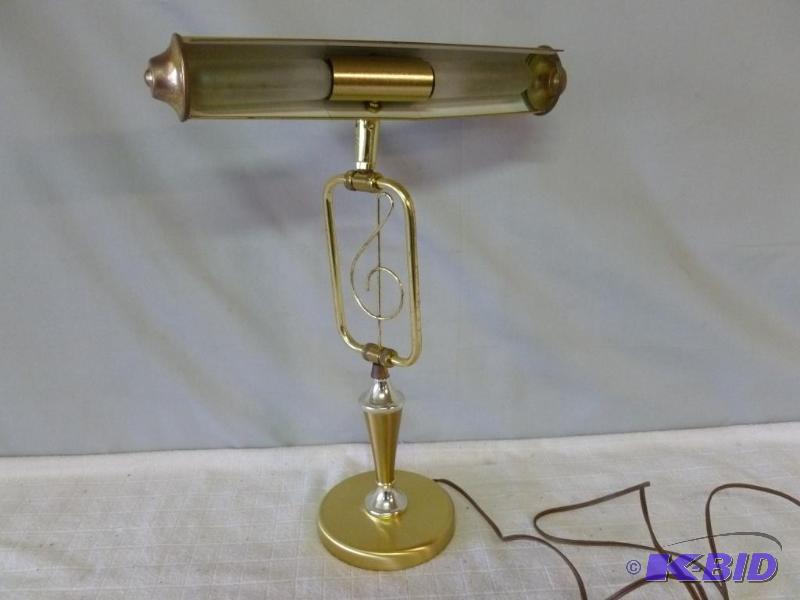 lot 115 image: Vintage adjustable brass desk lamp. ...