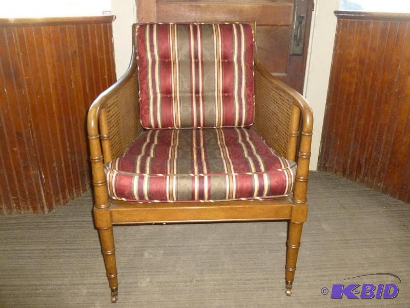 lot 13 image: Vintage 1962 Hickory Chair Co. - Milano woode...