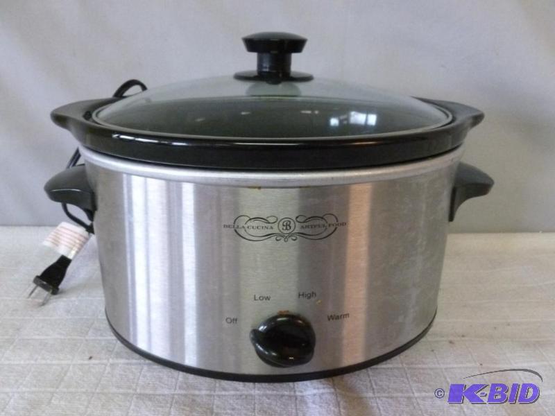 lot 74 image: Bella Cucina&nbspoval slow cooker. ...