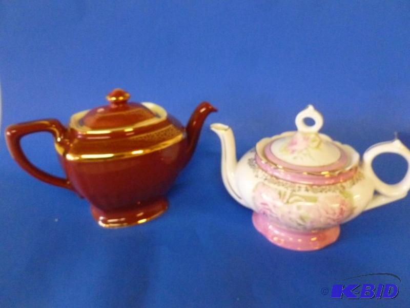lot 86 image: This lot consists of a Lefton hand painted po...