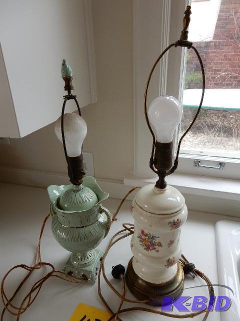 2 antique Porcelain Lamps