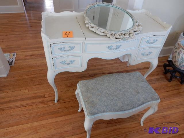 Dressing bureau, Stool and mirror