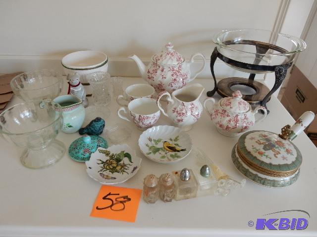 Large lot of Glassware..