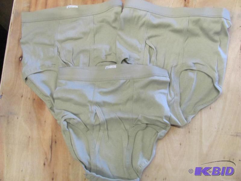 If you like wearing briefs, heres a 3-Pack o...