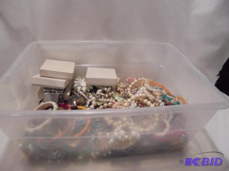 lot 111 image: Large bin of vintage costume jewelery.  ...