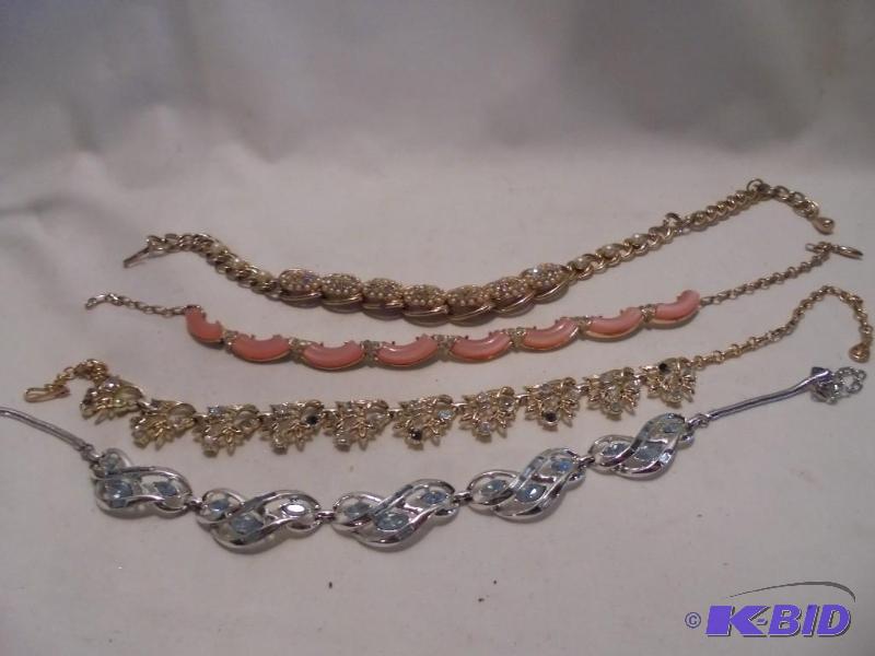 lot 57 image: Lot of (4) vintage costume jewelry choker nec...