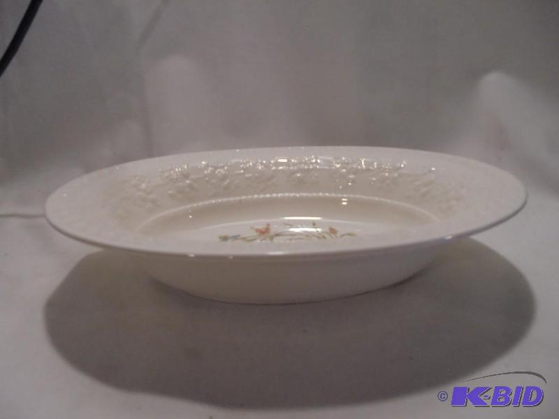 lot 73 image: Wedgewood&nbspWellesley oval bowl, that is f...