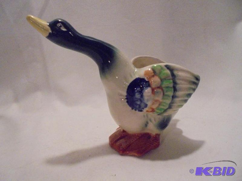 lot 81 image: Occupied Japan Goose planter.  ...