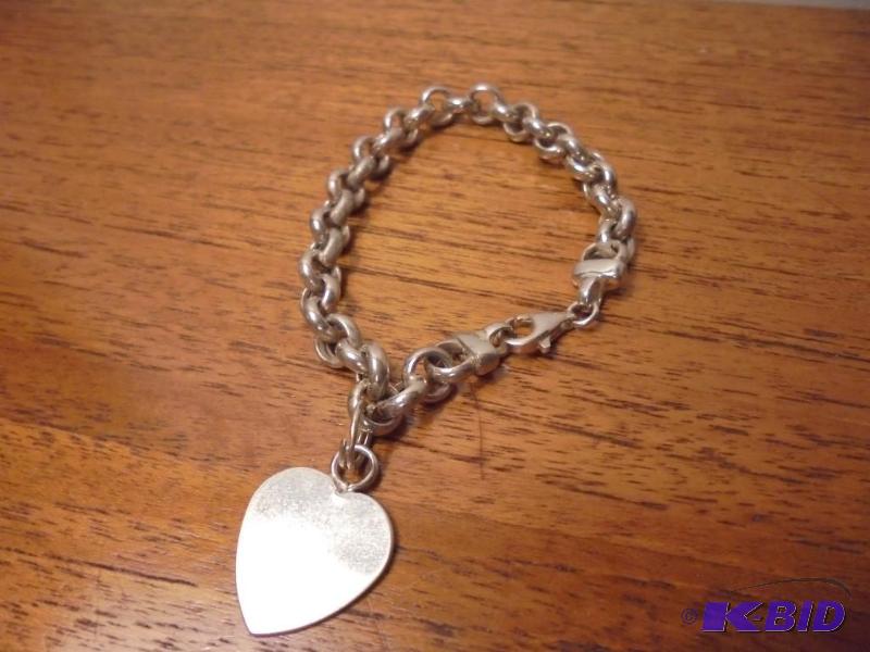 lot 9 image: Sterling Silver Chain link Tiffany style hear...