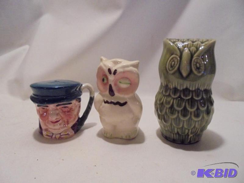 lot 90 image: Lot of (3) salt and pepper shakers.  ...