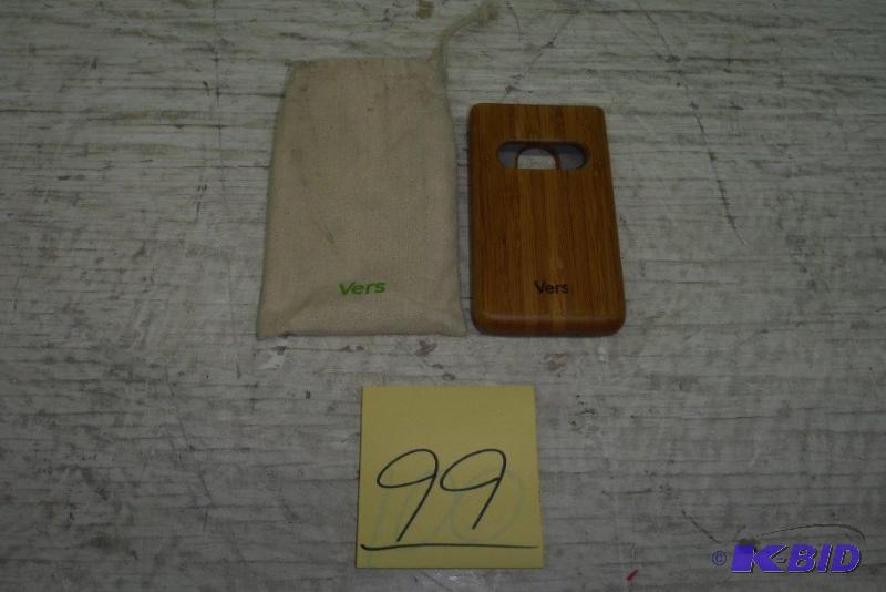 lot 99 image: Bamboo iPhone case