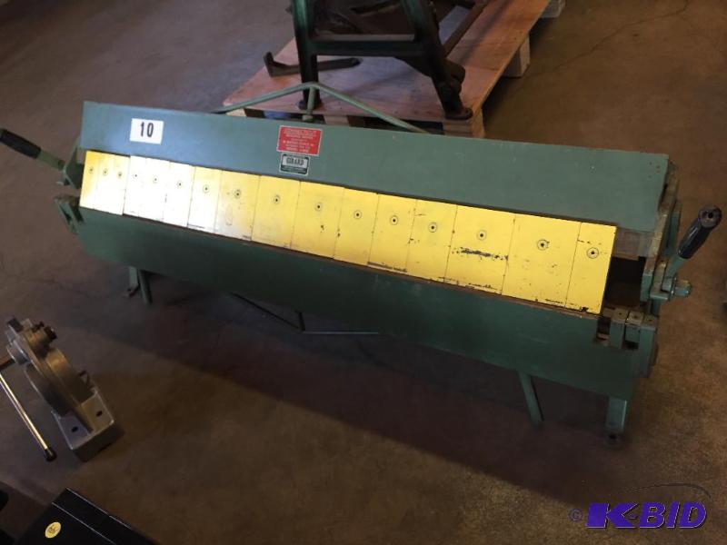 lot 10 image: Connecticut bending  finger brake model U 42...