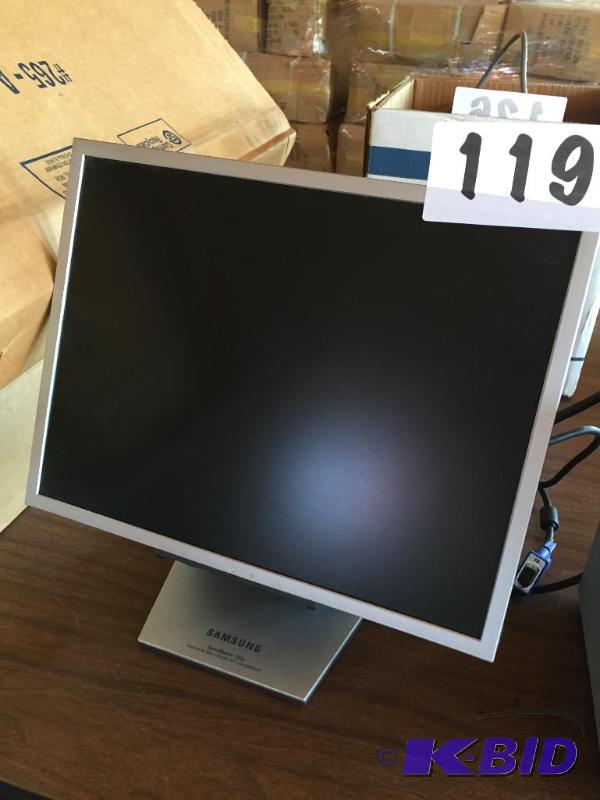 lot 119 image: Samsung color LCD monitor. No power supply....