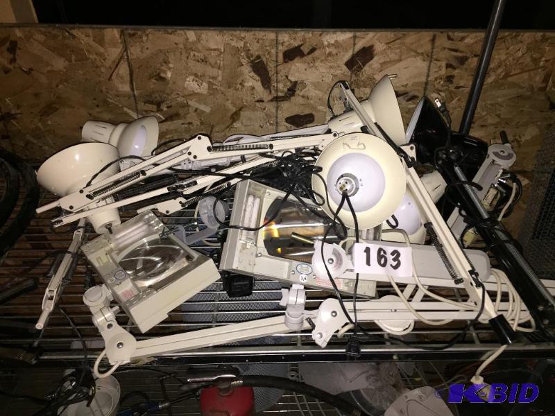 lot 163 image: Lot of misc. articulating lights  magnifiers...
