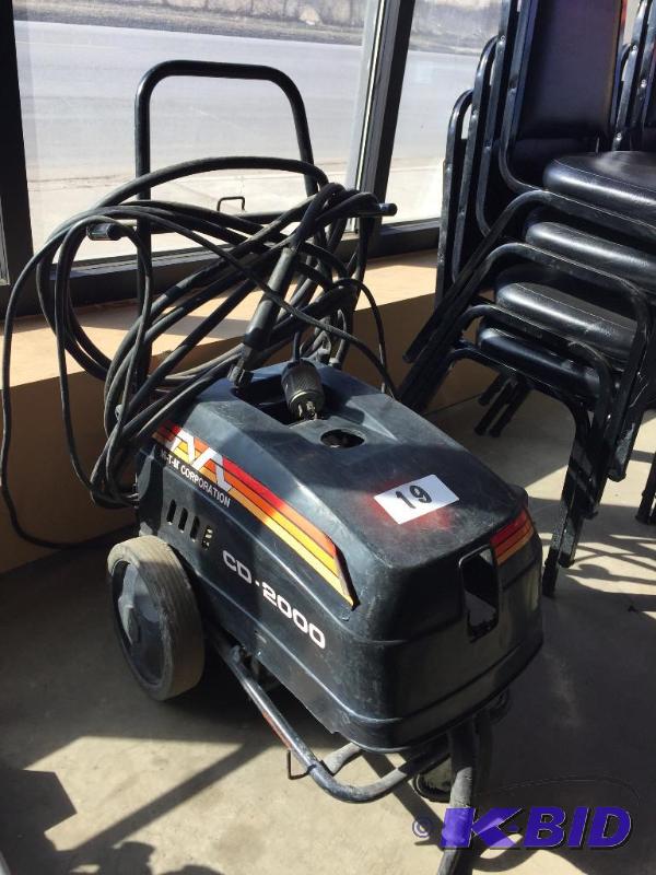 lot 19 image: Mi-T-M CD-2000 pressure washer. Unknown condi...