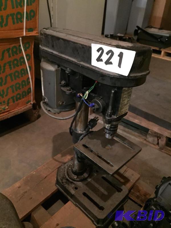 lot 221 image: 5 speed bench top drill press....